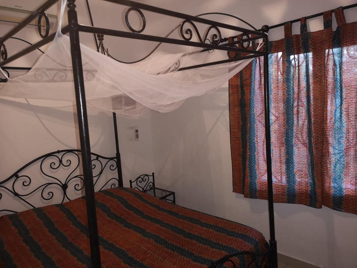 Keur Baboune Bed & Breakfast M'Bour Dış mekan fotoğraf